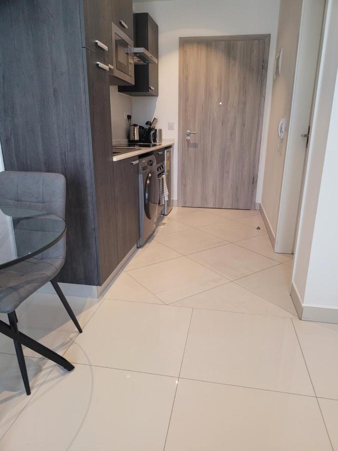 Rt Properties @ The Lennox Airport Residential Accra Extérieur photo