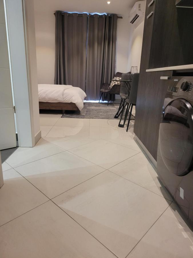 Rt Properties @ The Lennox Airport Residential Accra Extérieur photo