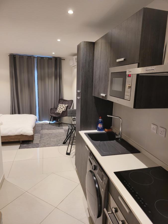 Rt Properties @ The Lennox Airport Residential Accra Extérieur photo