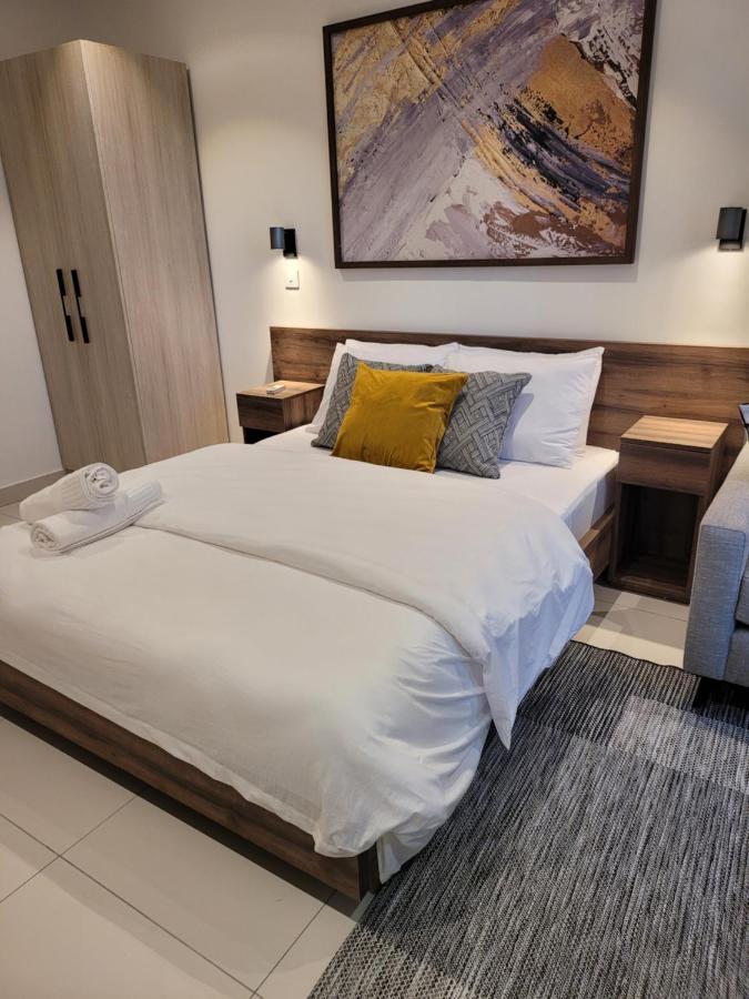 Rt Properties @ The Lennox Airport Residential Accra Extérieur photo